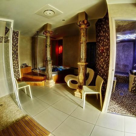 Kine Lounge Apartment Bazet Exterior photo